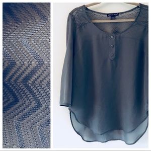 Geometric lace top charcoal blouse sz M